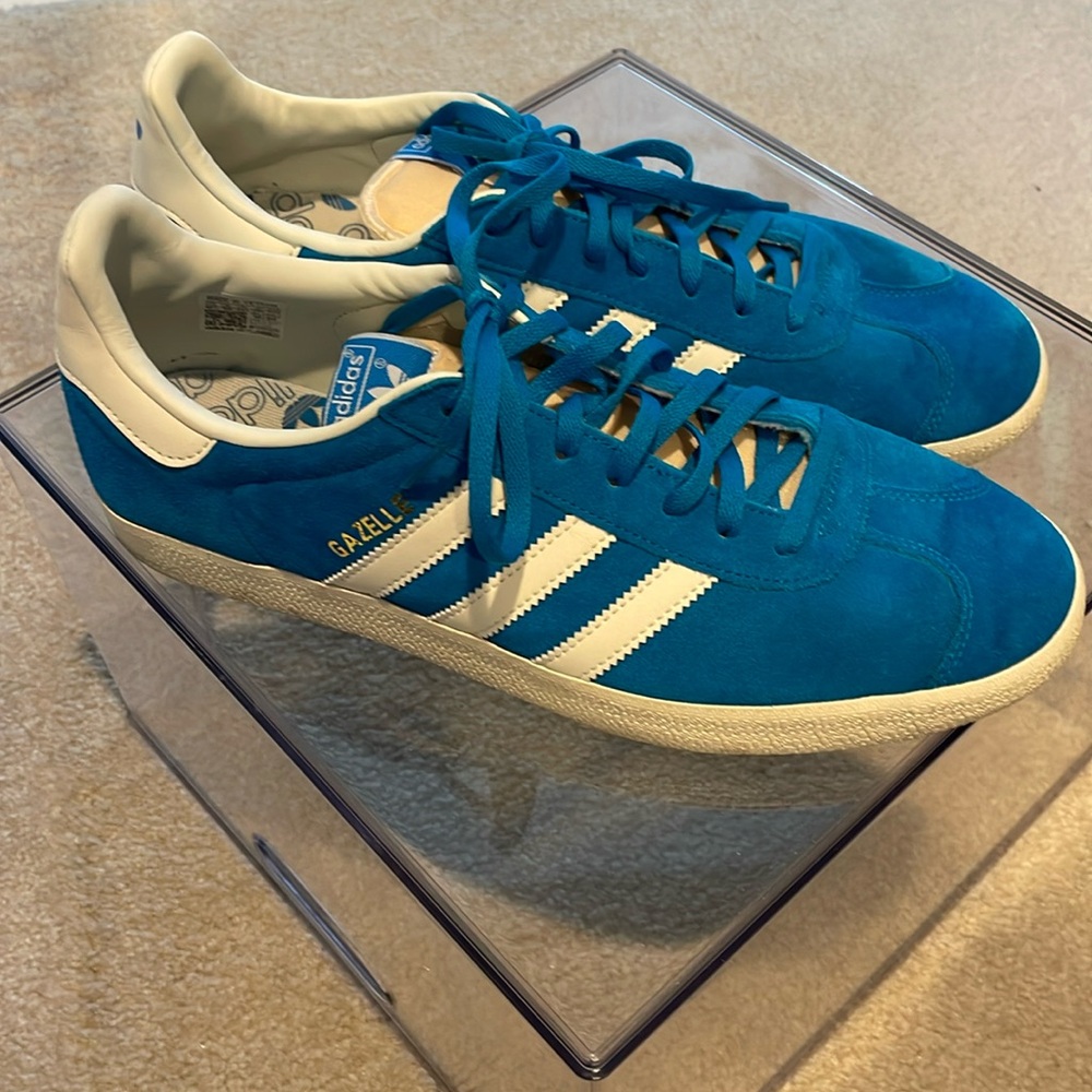 Men’s size 10.5 Adidas Gazelles! These shoes are in fantastic shape!